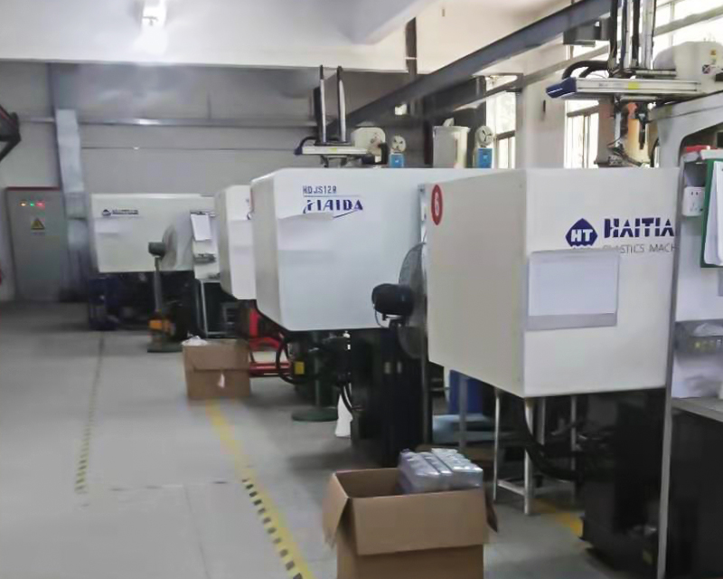 Plastic product injection molding process
