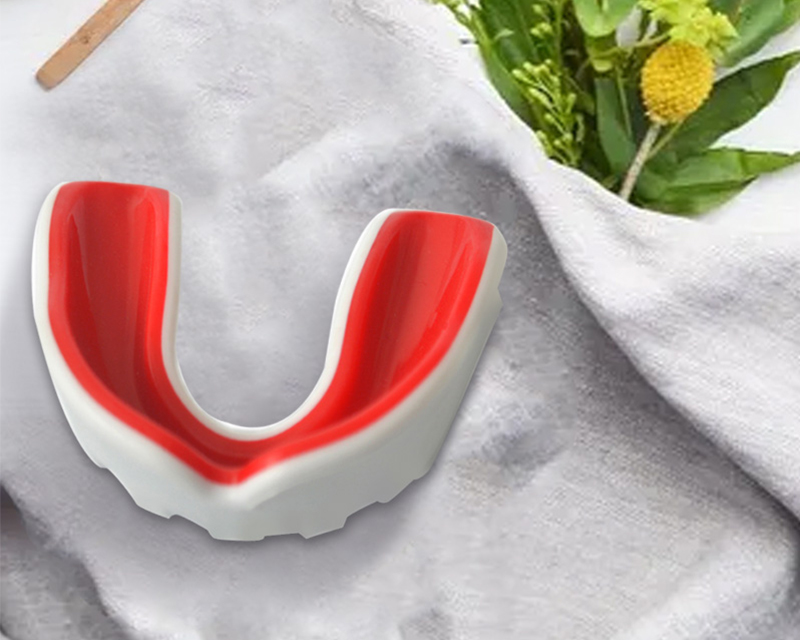HOW TO CLEAN A MOUTHGUARD