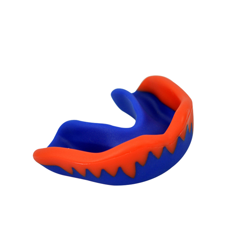 Two colors Shark-teeth mouth guard4